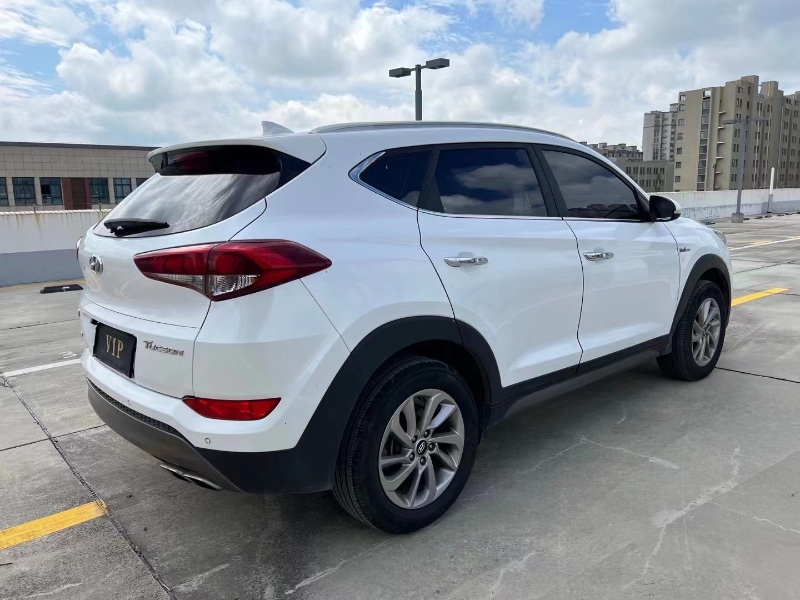 徐州17年现代途胜7