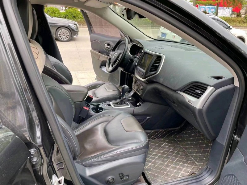 宜春18年Jeep自由光6