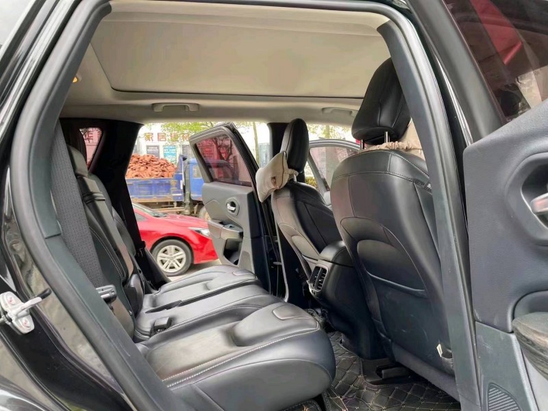 宜春18年Jeep自由光2