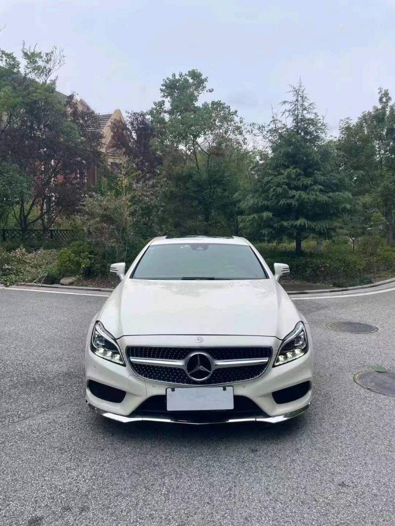 东营17年奔驰CLS9