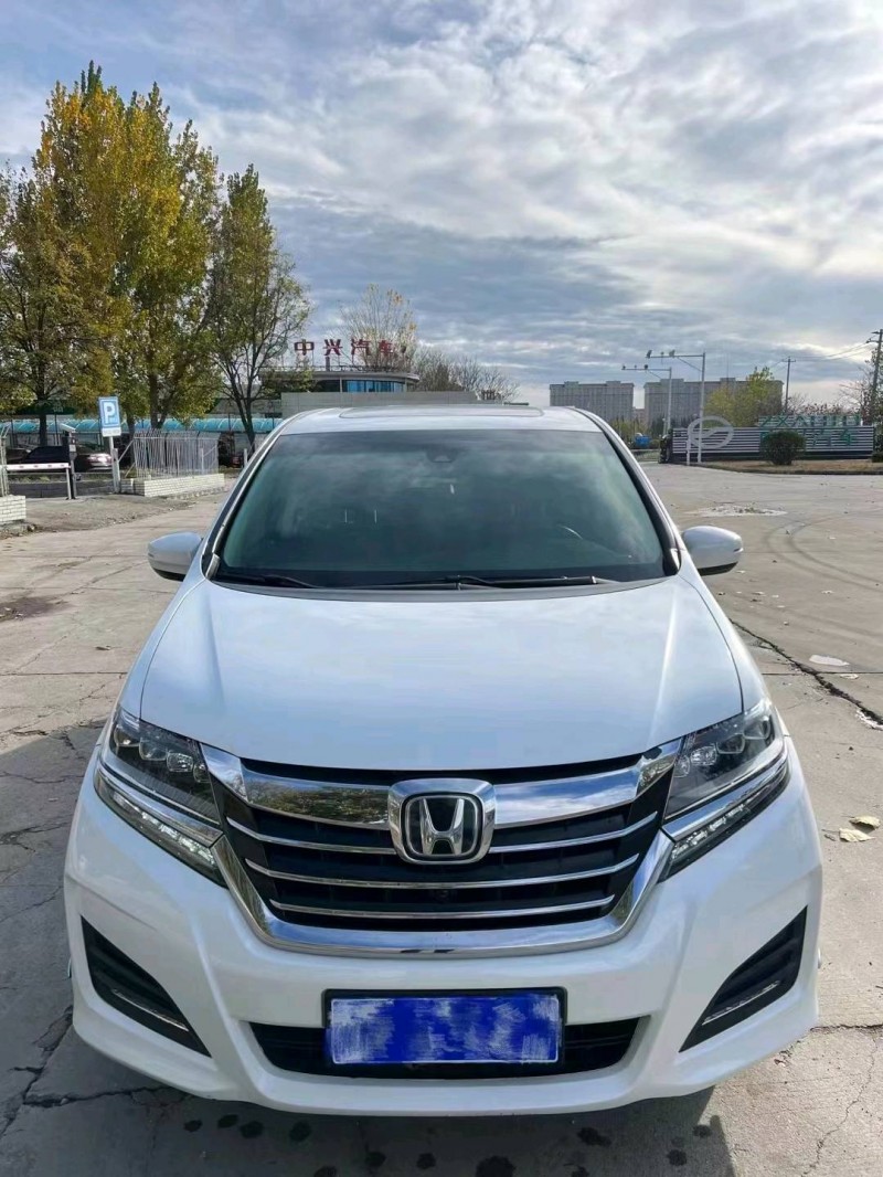 石家庄17年本田艾力绅2