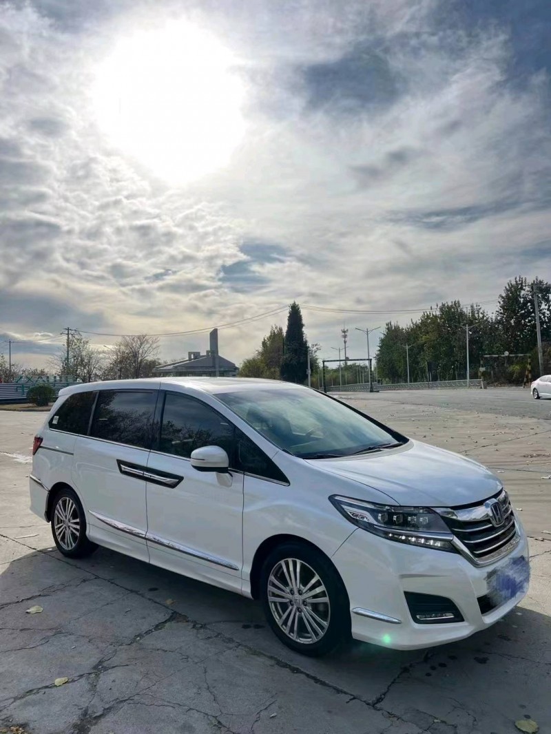 石家庄17年本田艾力绅1