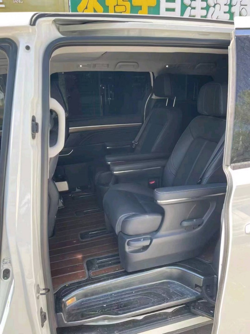 保定21年传祺M83