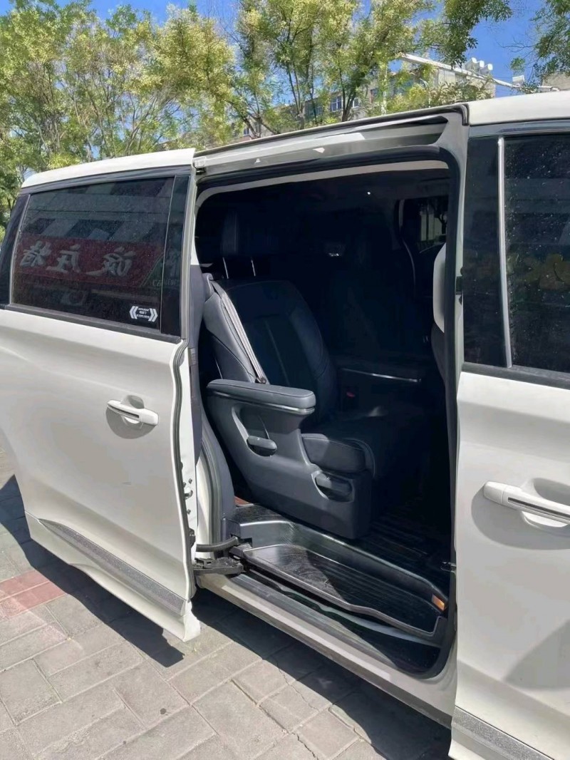 保定21年传祺M84