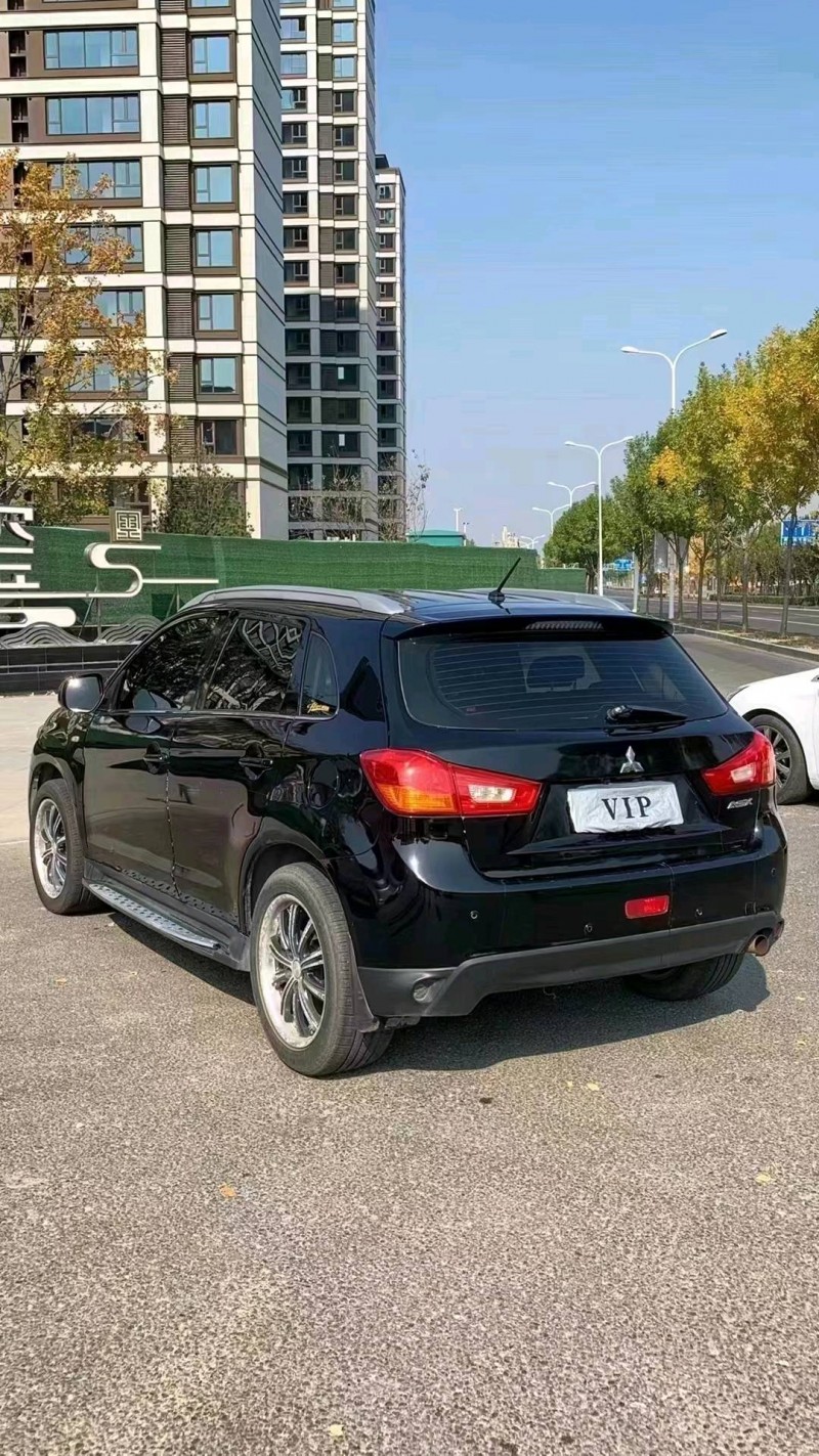 廊坊14年三菱劲炫7