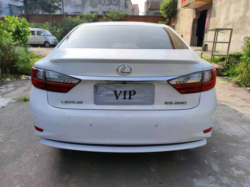 北京18年雷克萨斯ES3