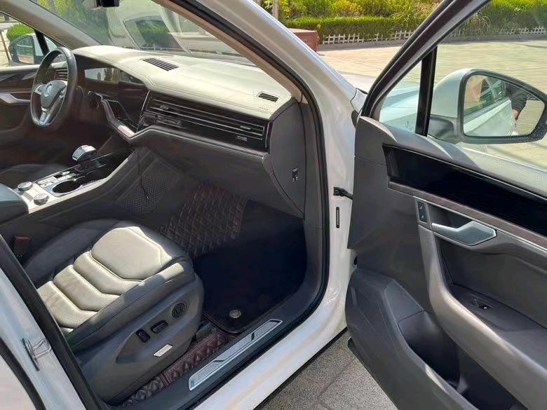 盐城20年大众途锐6