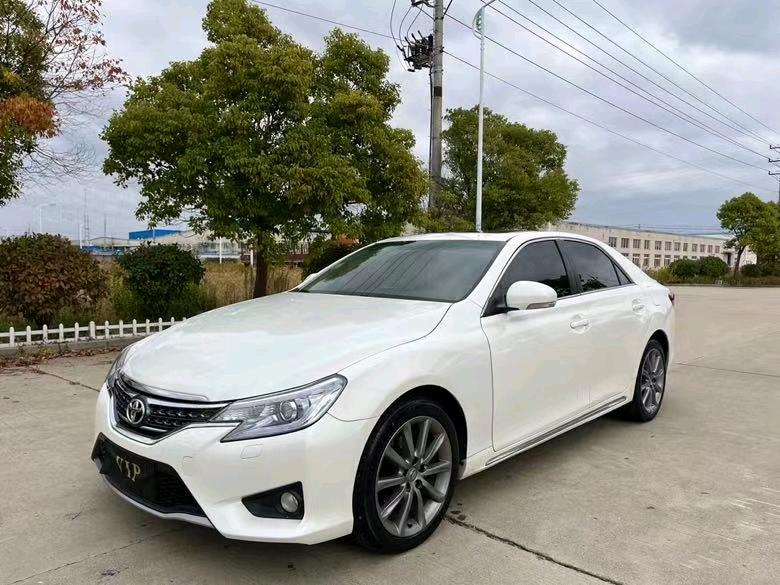 盐城15年丰田锐志2