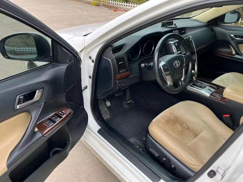 盐城15年丰田锐志4