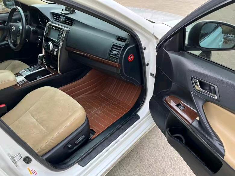 盐城15年丰田锐志7