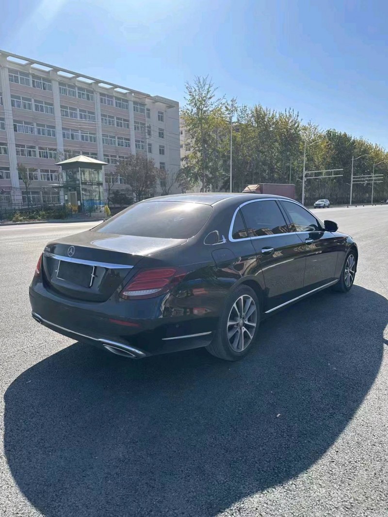 东营17年奔驰E3