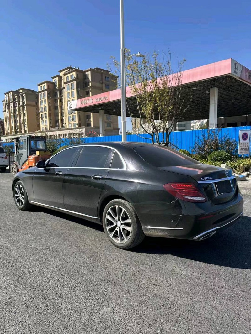 东营17年奔驰E6