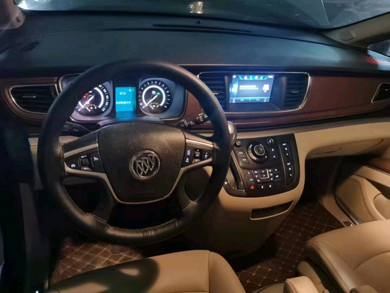 重庆17年别克GL85