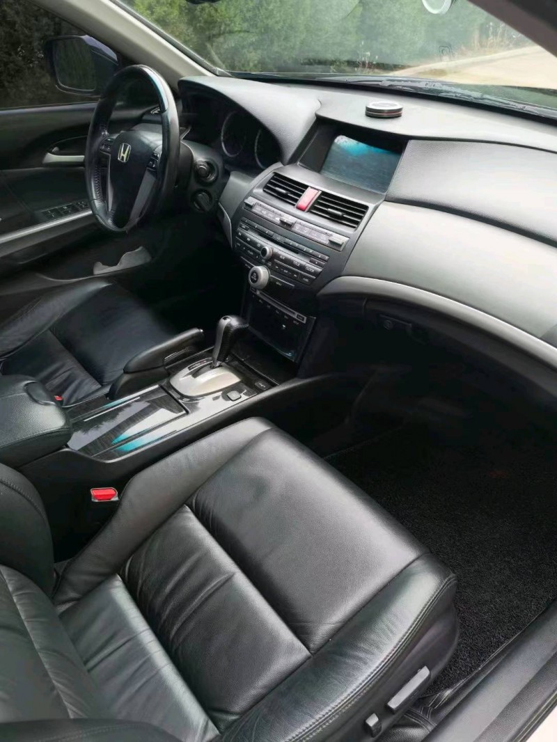 枣庄12年本田雅阁8