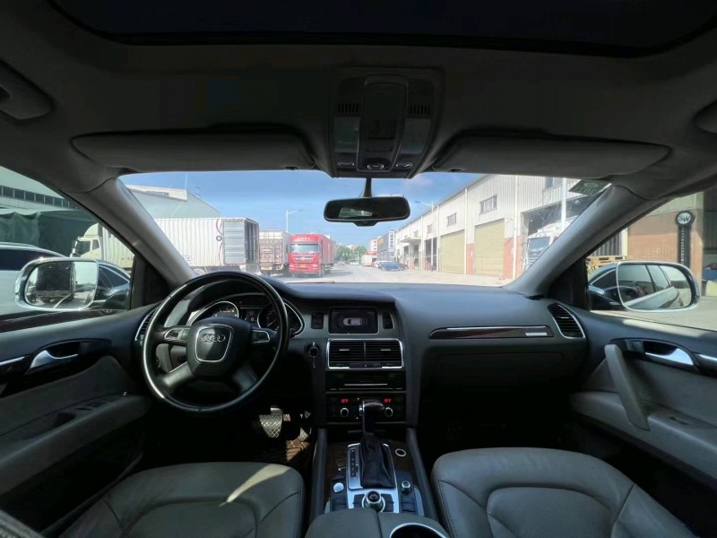 东莞12年奥迪Q76