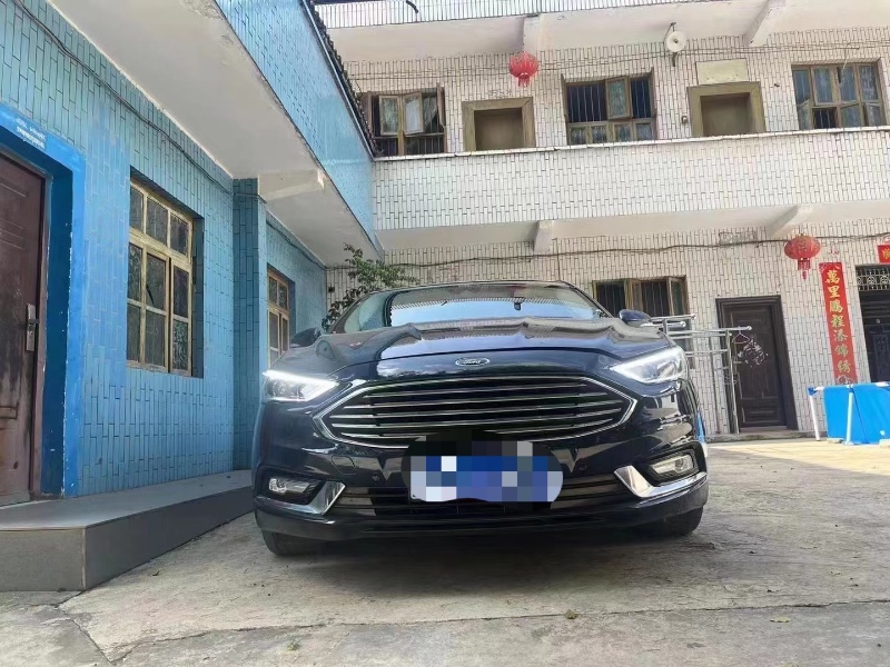 重庆17年福特蒙迪欧1