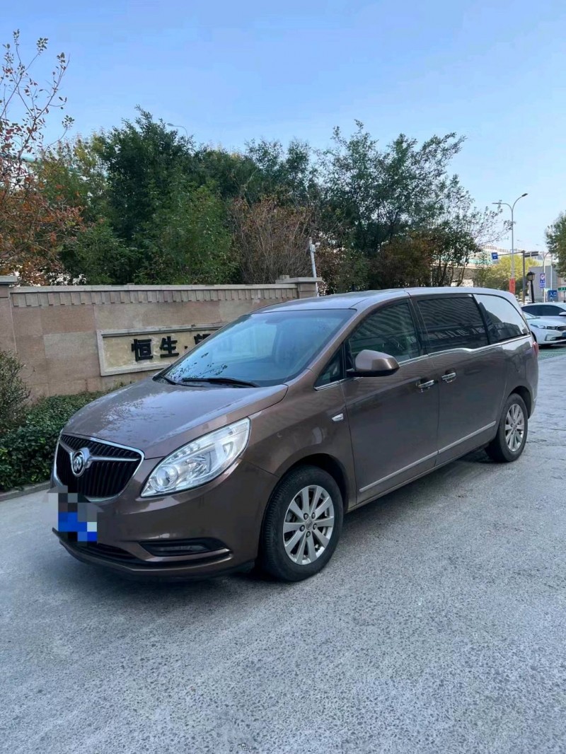 枣庄19年别克GL82