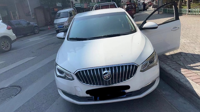 重庆17年别克英朗5