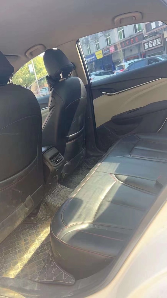 重庆17年别克英朗2