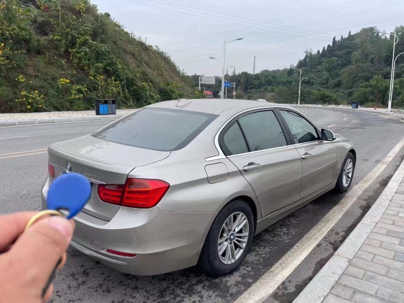 重庆14年宝马3系9