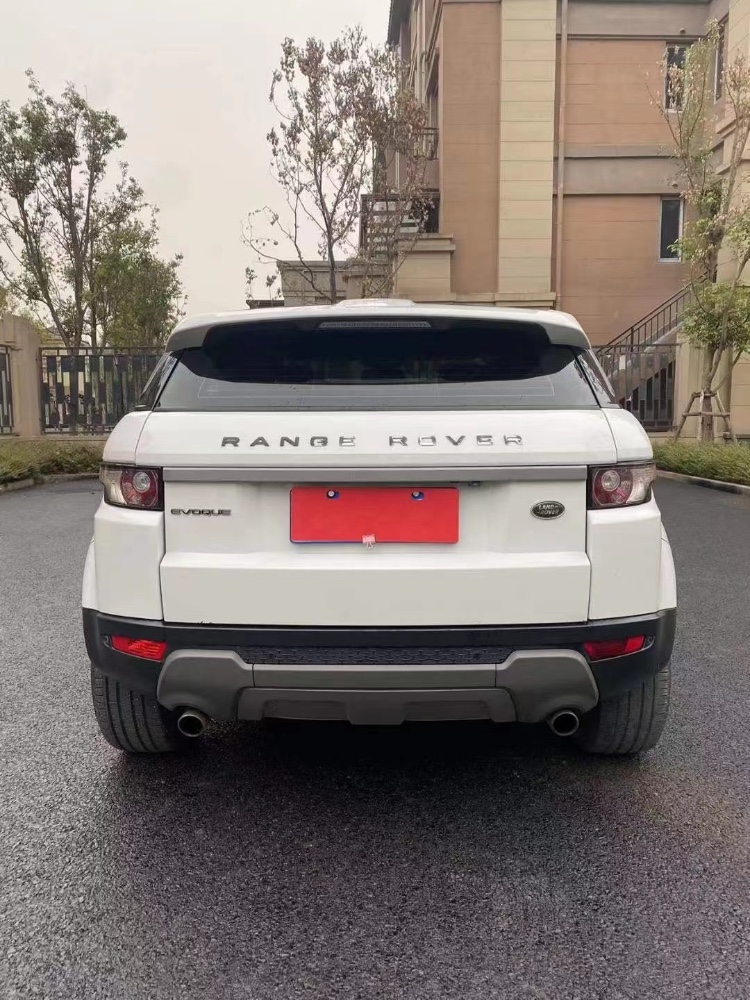 重庆14年路虎极光9