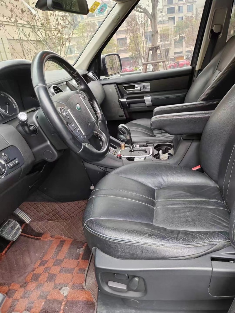 重庆12年路虎发现8