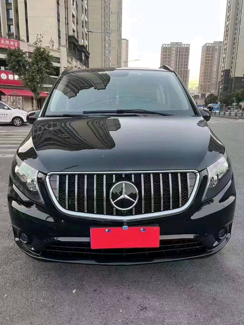 重庆20年奔驰威霆7