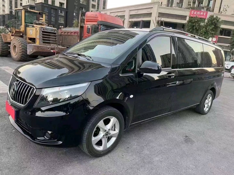 重庆20年奔驰威霆6