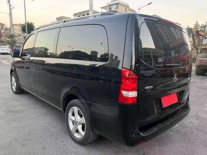 重庆20年奔驰威霆1