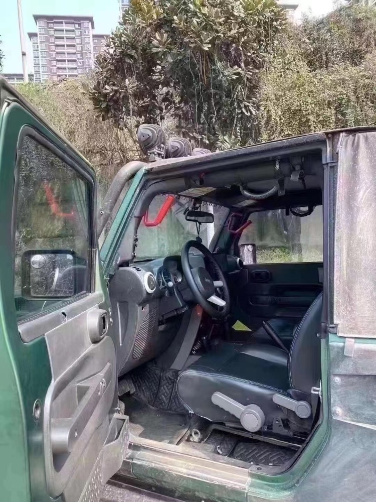 遵義09年Jeep牧馬人6