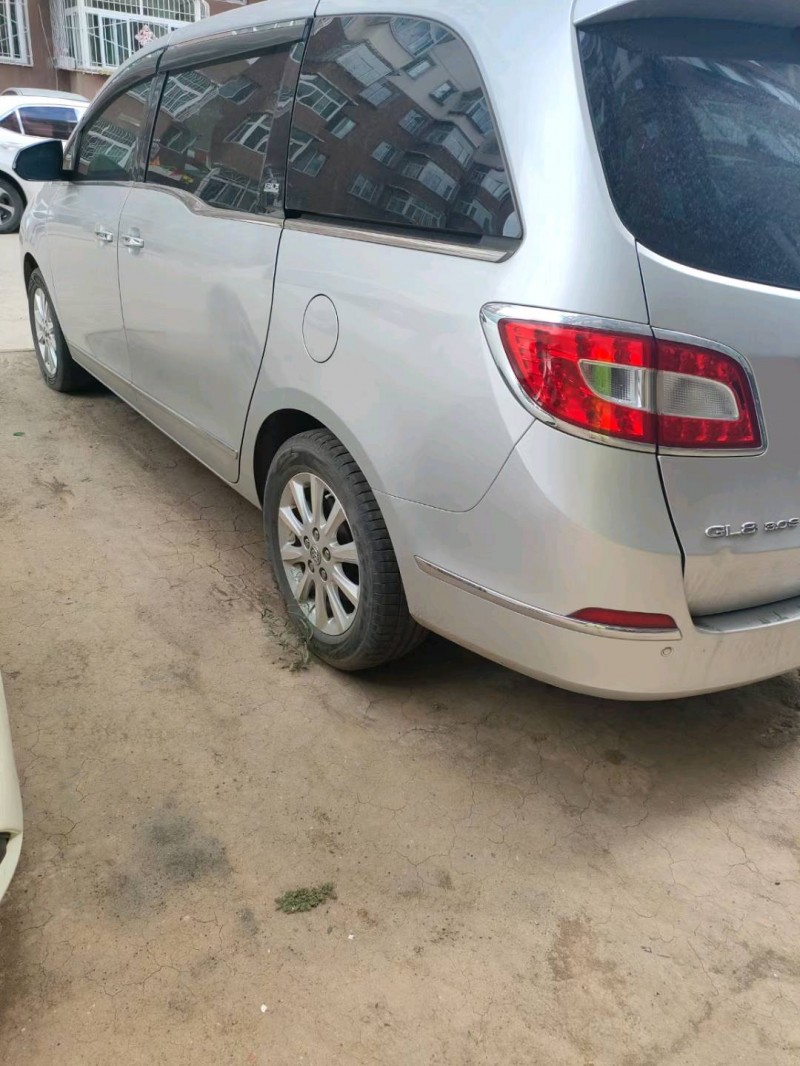 太原13年别克GL85