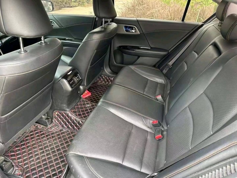 中山18年本田雅阁6