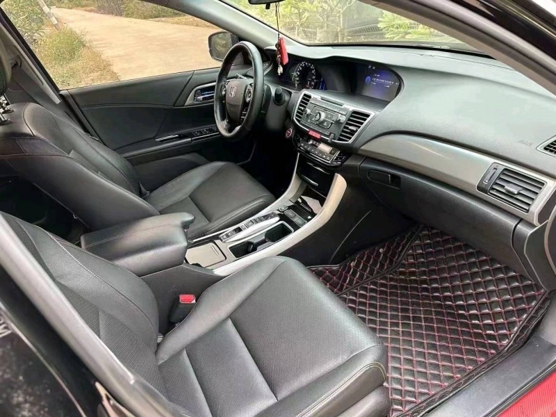 中山18年本田雅阁5