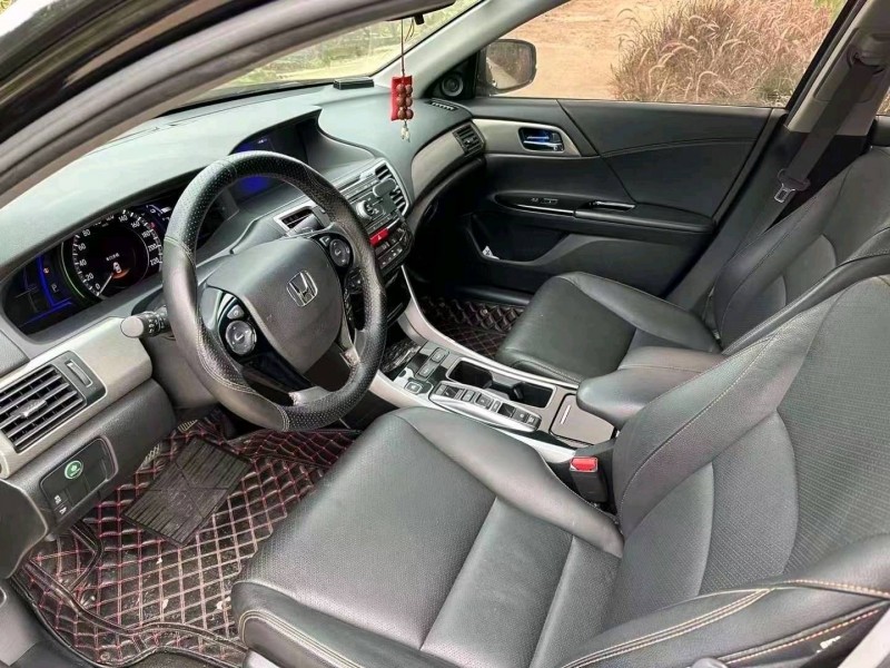 中山18年本田雅阁4