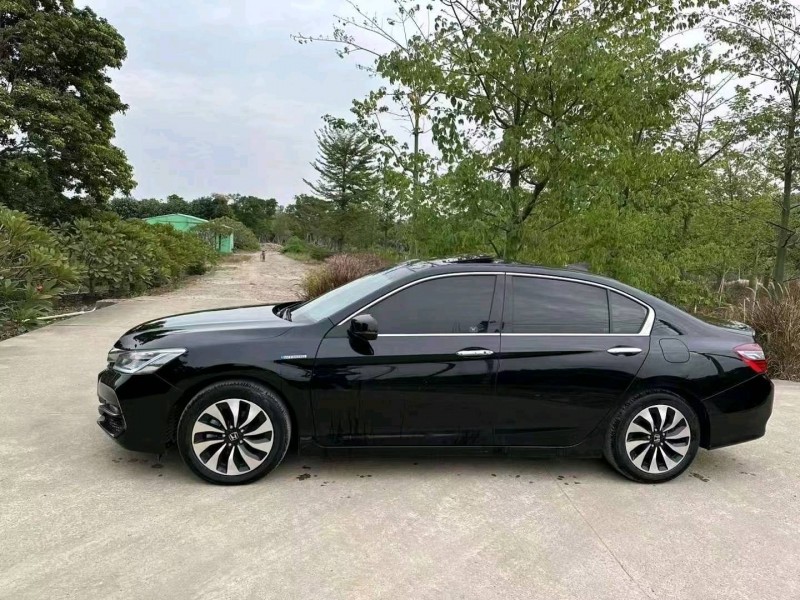 中山18年本田雅阁3