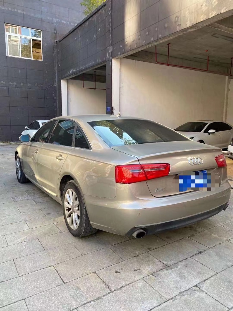 貴陽14年奧迪A6L4