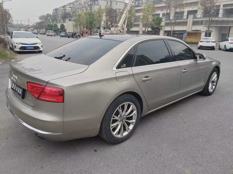 重庆13年奥迪A8L8