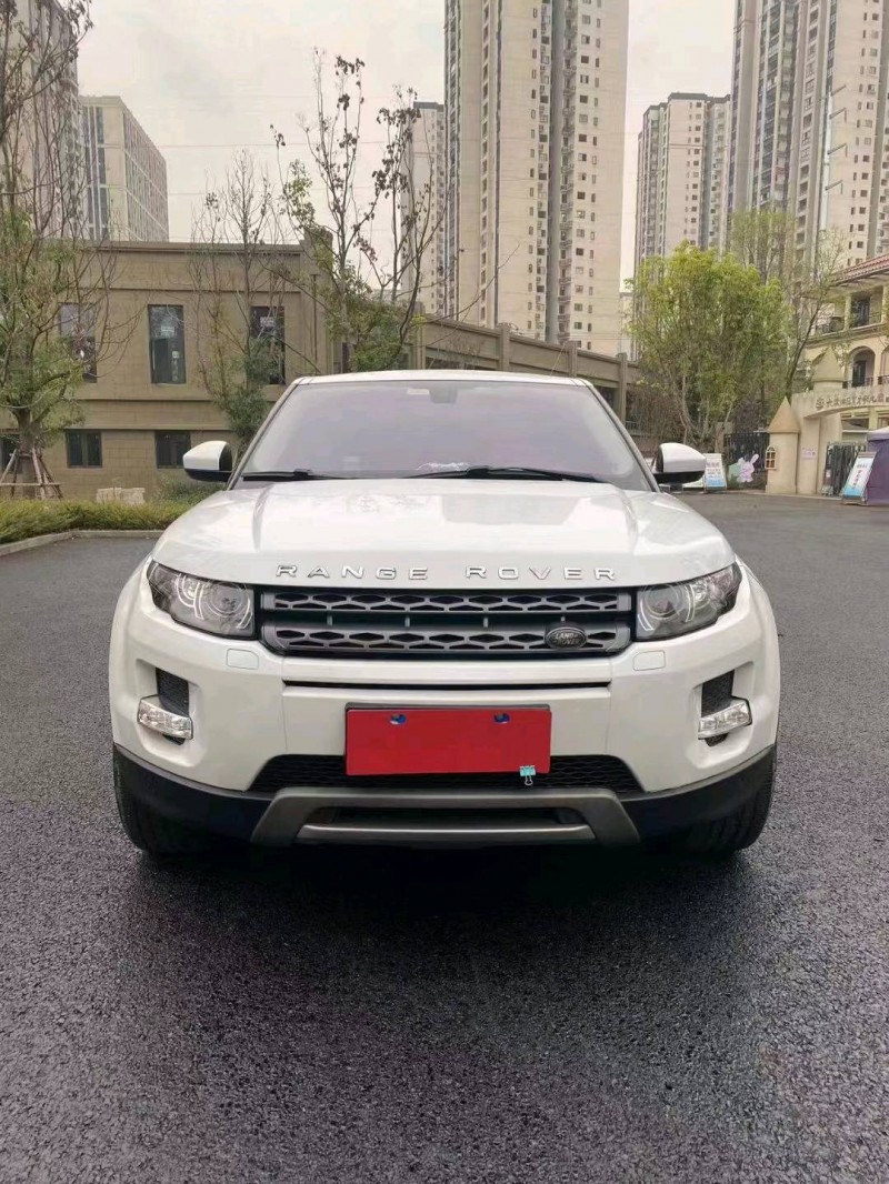 重庆14年路虎极光9