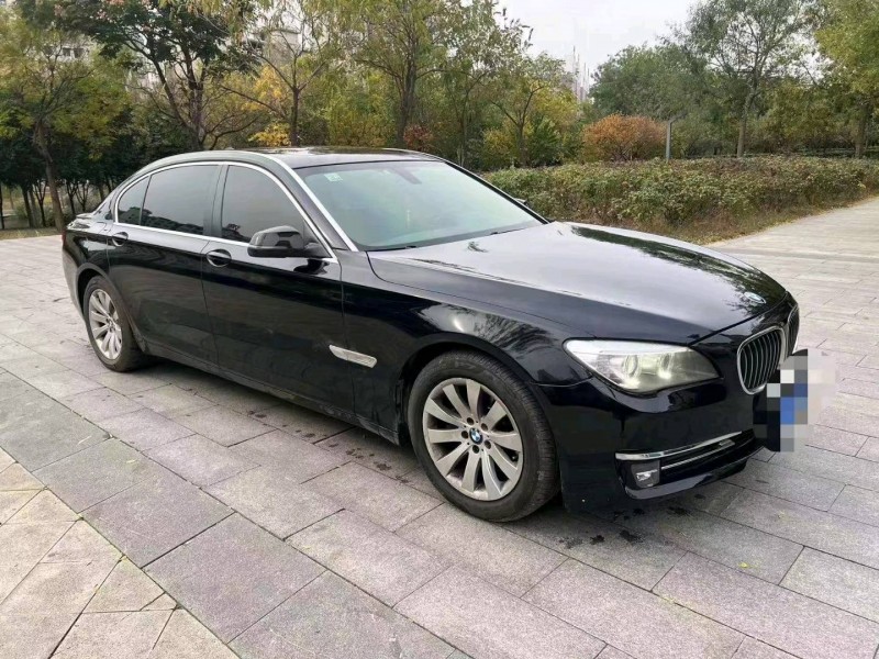 济宁14年宝马7系8