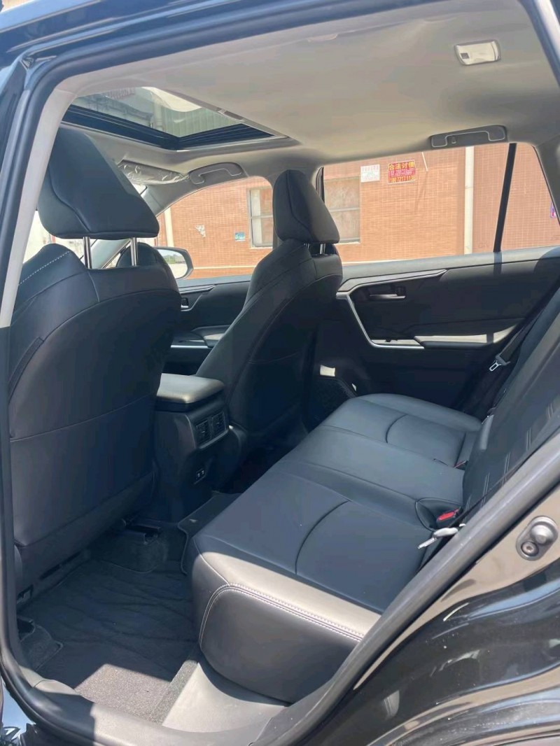 东莞21年丰田威兰达5