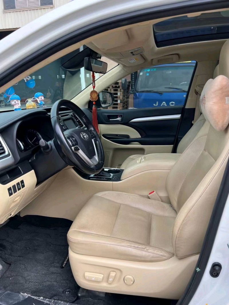 东莞18年丰田汉兰达6
