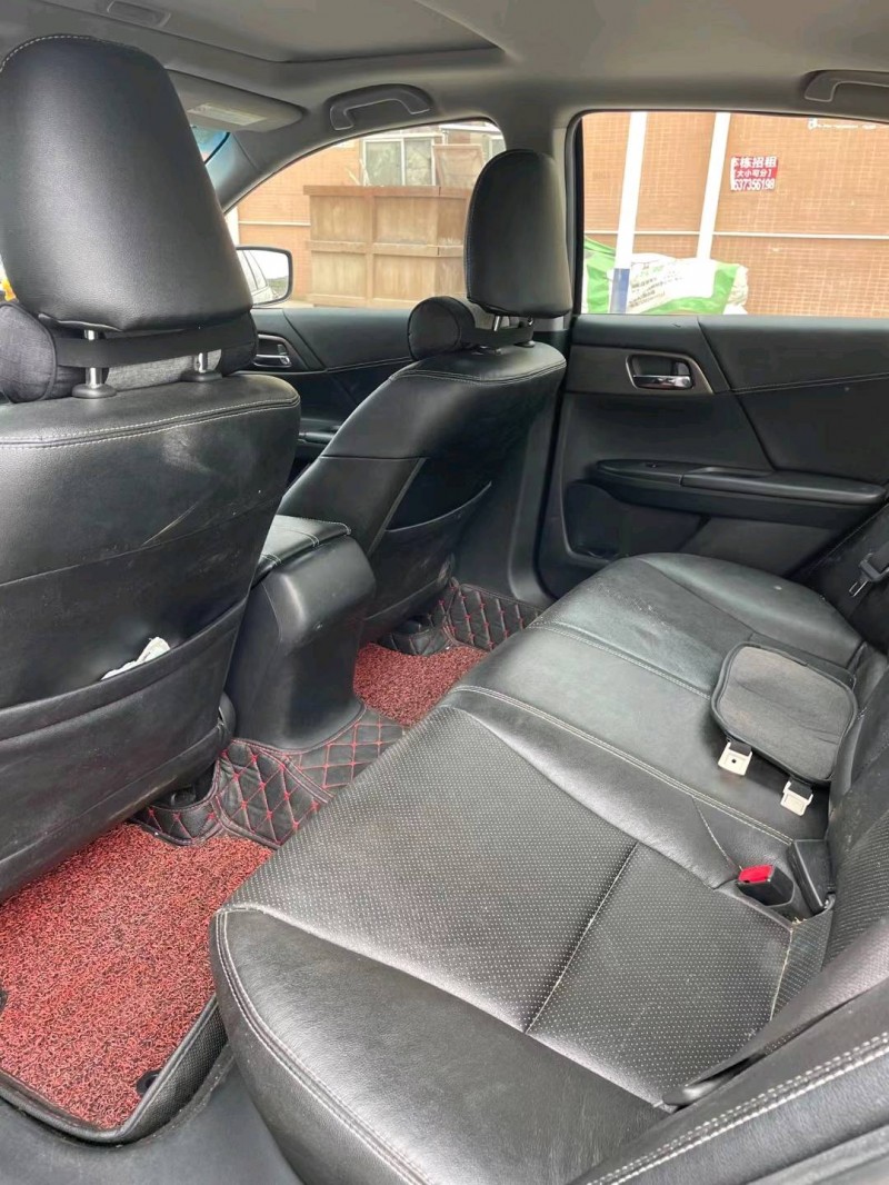 东莞16年本田雅阁5