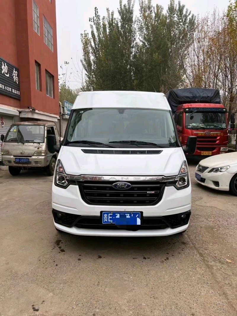 北京21年福特全顺8