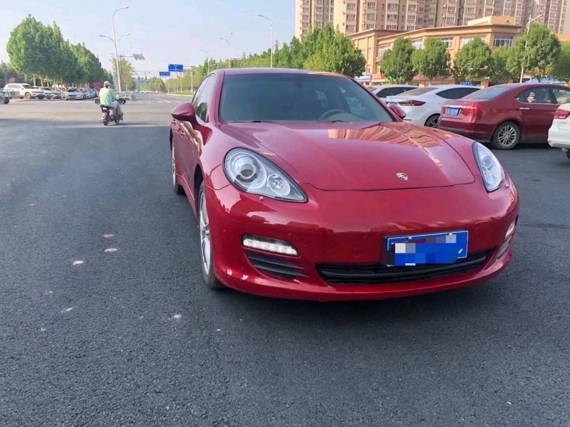 邯郸12年保时捷帕拉梅拉4