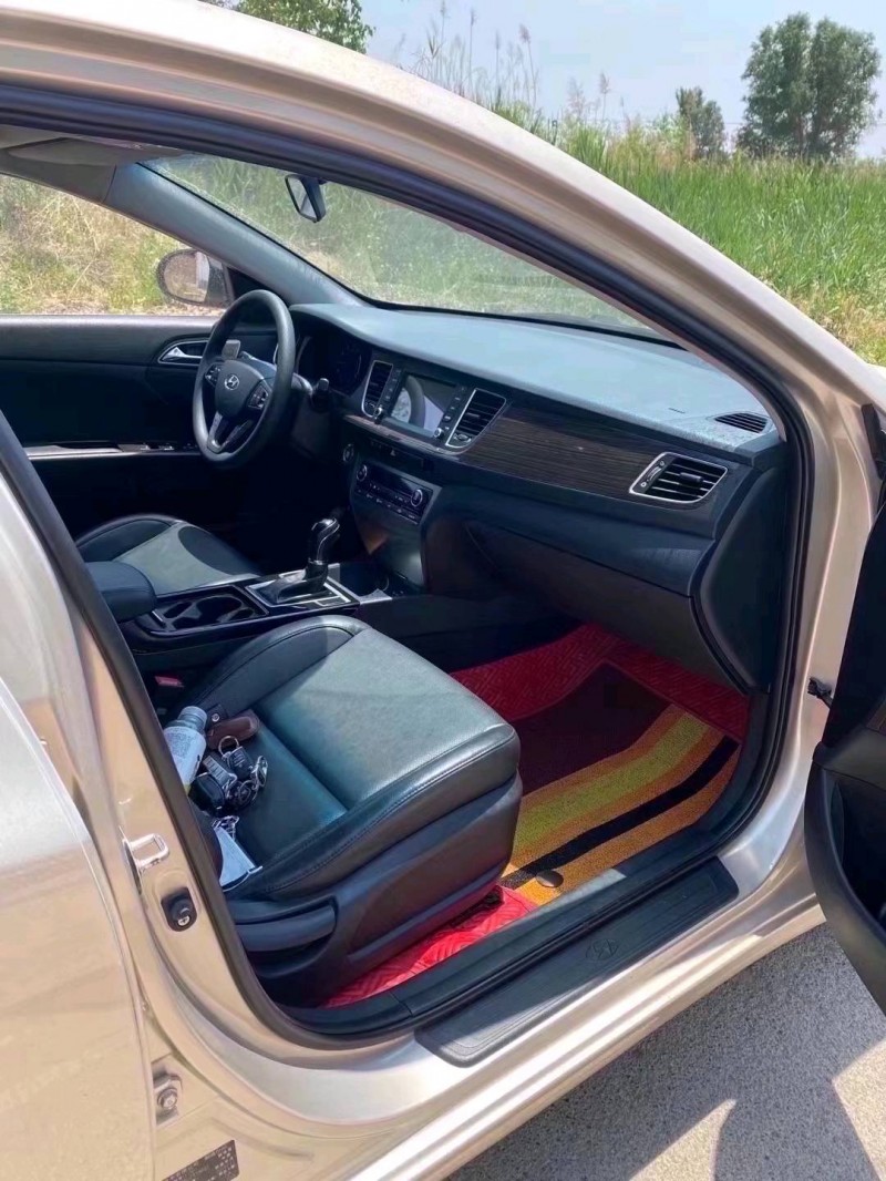 邯郸17年现代名图4