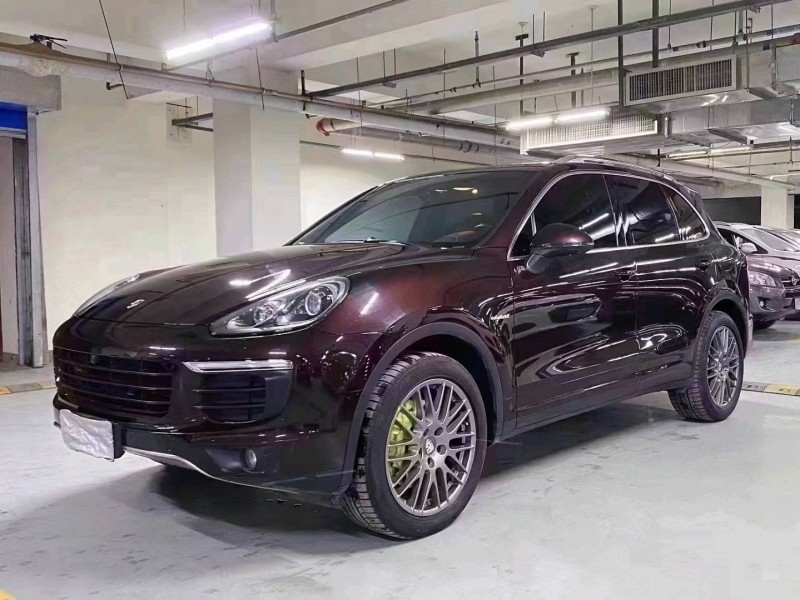 北京16年保时捷卡宴2