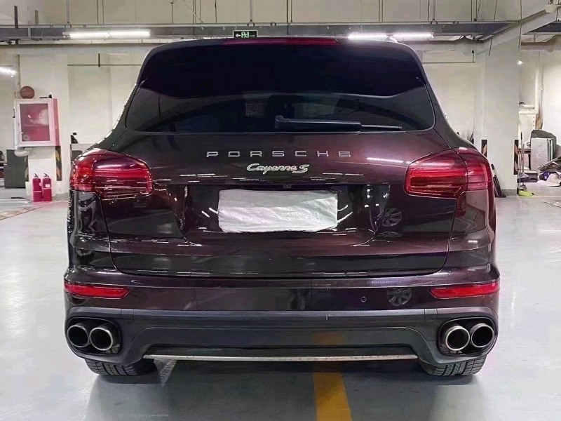 北京16年保时捷卡宴8