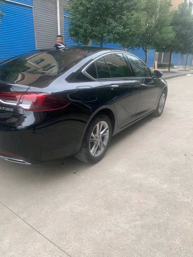 宜春22年别克君威4