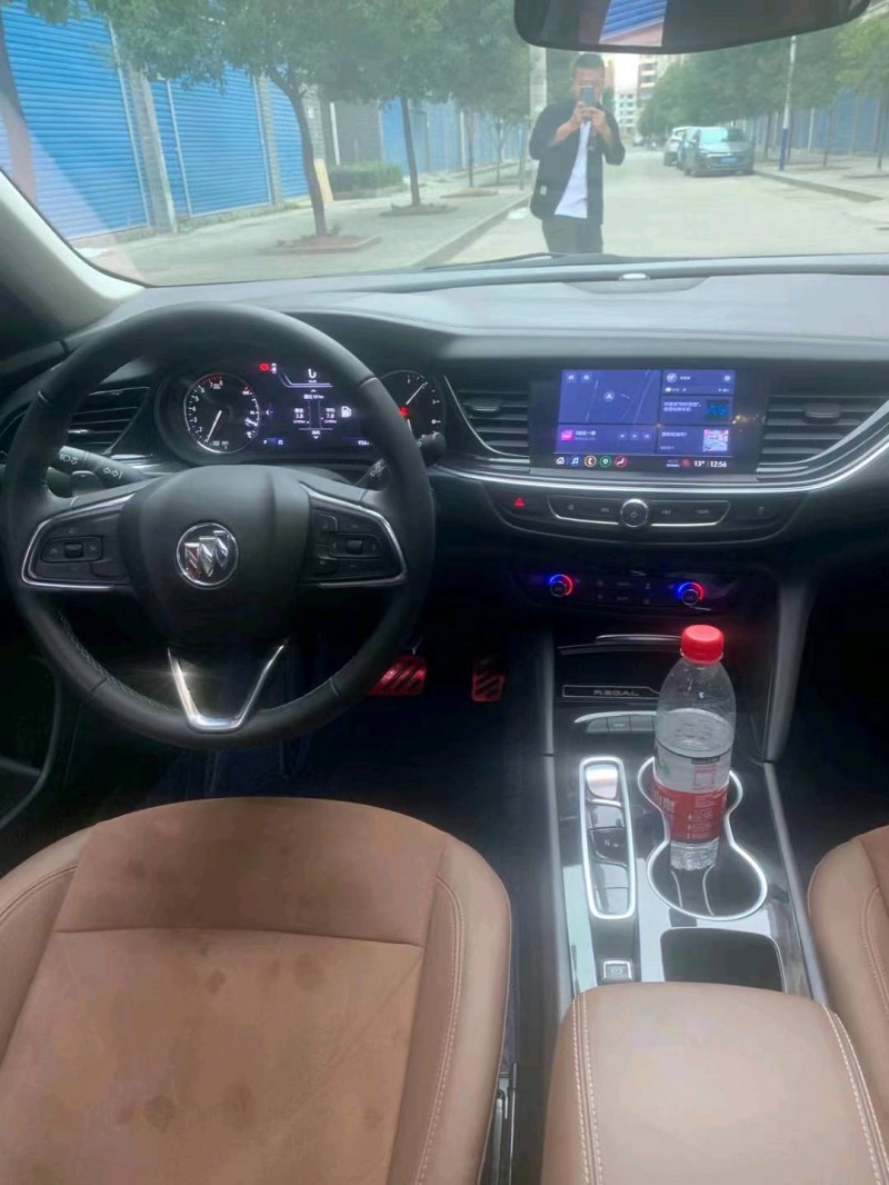 宜春22年别克君威5