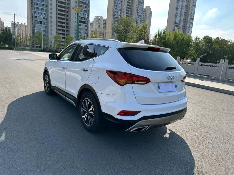 徐州18年现代新胜达6